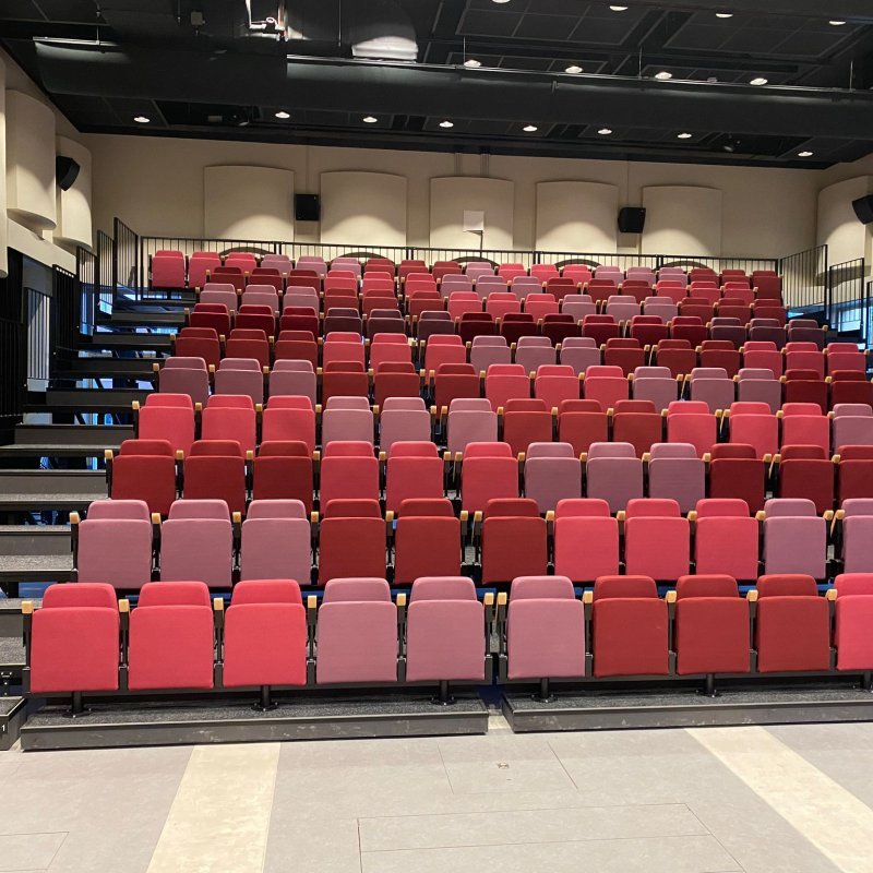 Teleskopische Tribune | Bernardus Made | COS Tribune